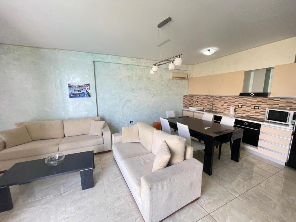 1-Stunning Sea View Apartments! Sarandë Buitenkant foto
