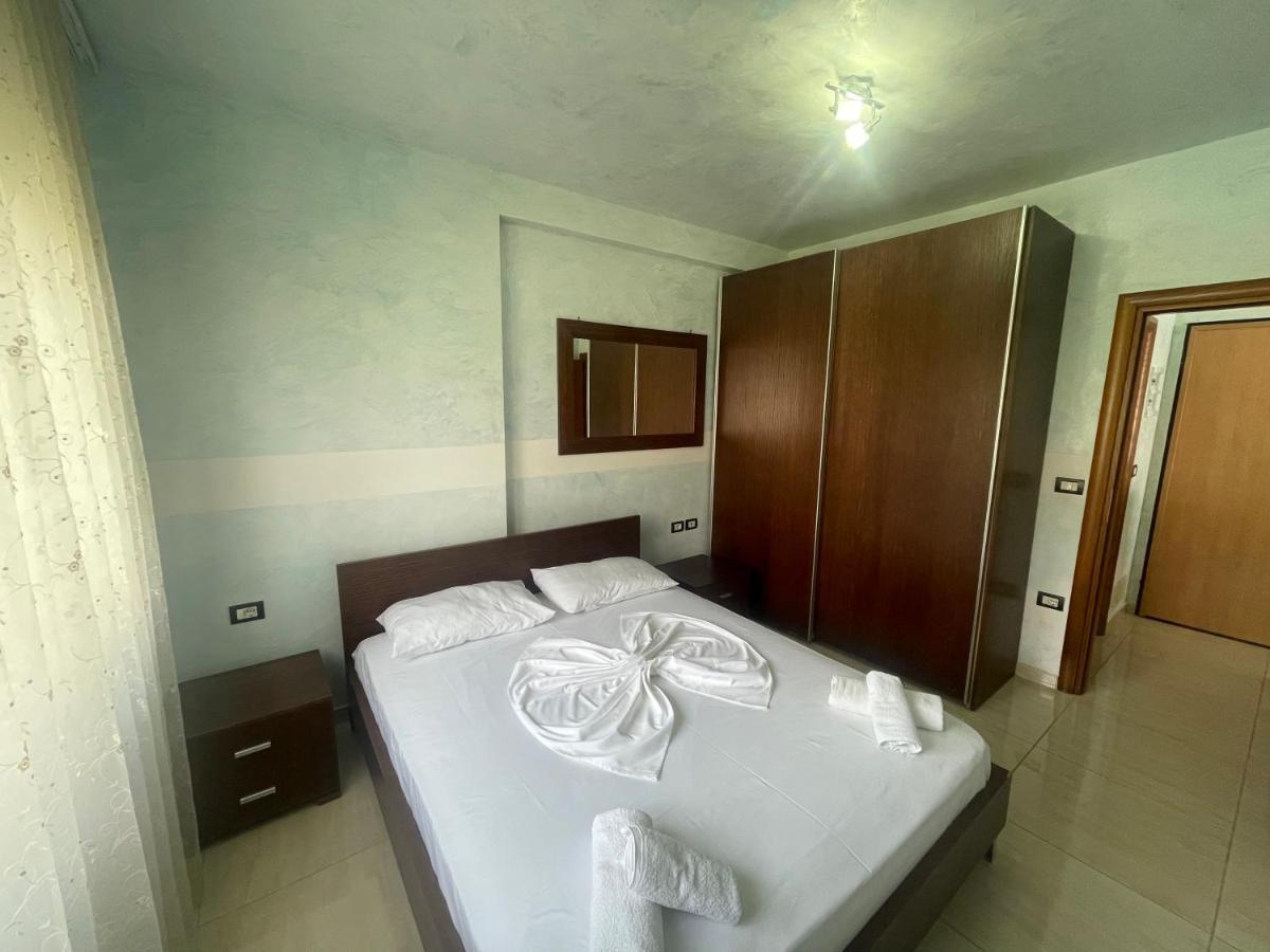 1-Stunning Sea View Apartments! Sarandë Buitenkant foto